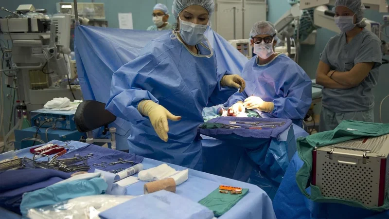 Servicii Medico-Chirurgicale Poloneze: Standarde Internaționale