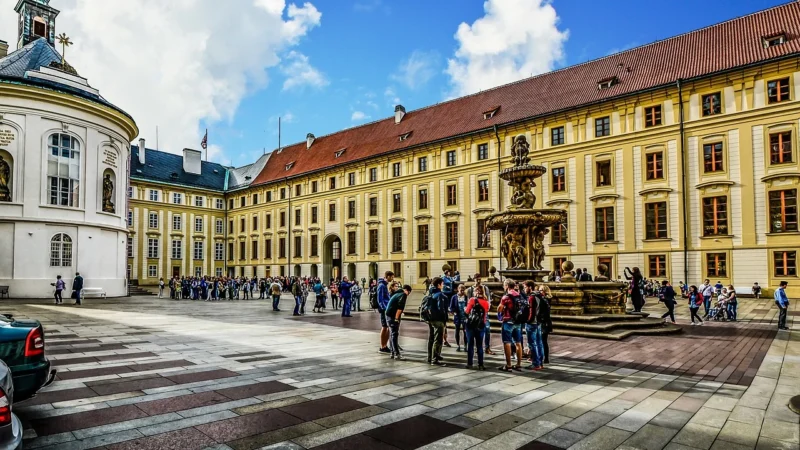 Wyrusz na językową przygodę: kursy i obozy za granicą